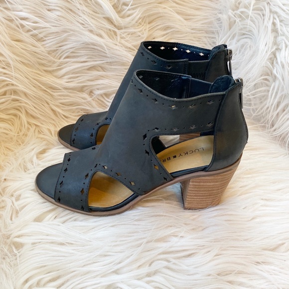 Lucky Brand Kikah Open Toe Sandal Sz 7 - Picture 1 of 7